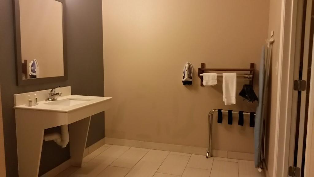 Atria Inn & Suites Three Rivers Quarto foto